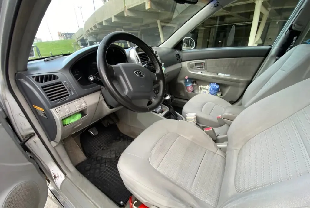 Autoturism Kia cerato 2 000 eur