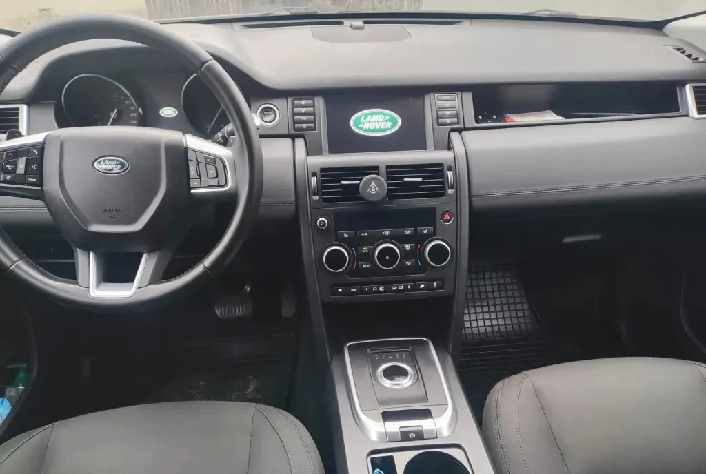 Land Rover Discovery Sport 11 750 eur