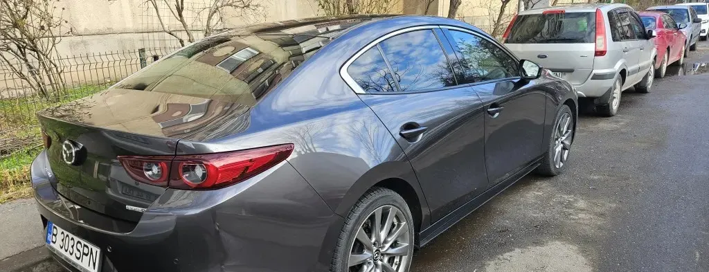 Mazda 3 skyactiv X - 186 cp 20 500 eur