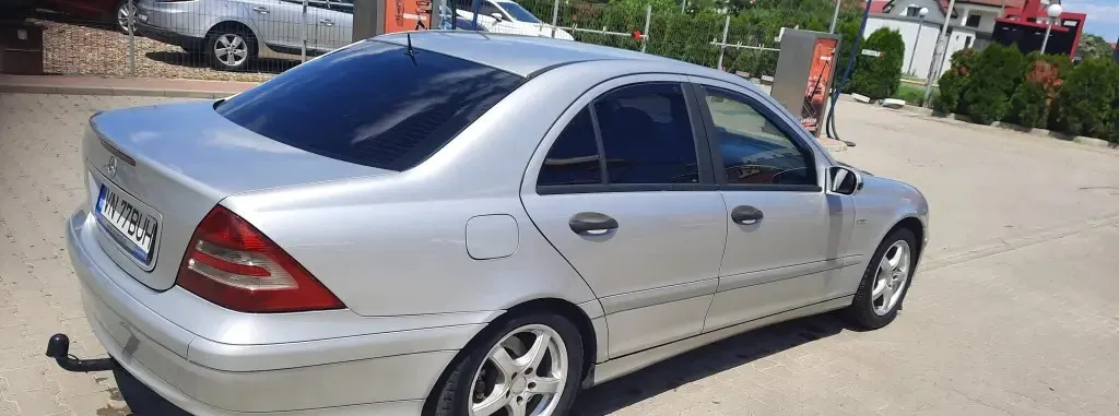 Mercedes C200 CDI 6 Trepte An 2005 inm RO Acte la zi 2 200 eur