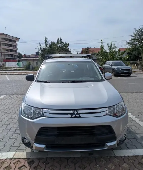 Mitsubishi Outlander 2 2 DI-D 2015 8 000 eur