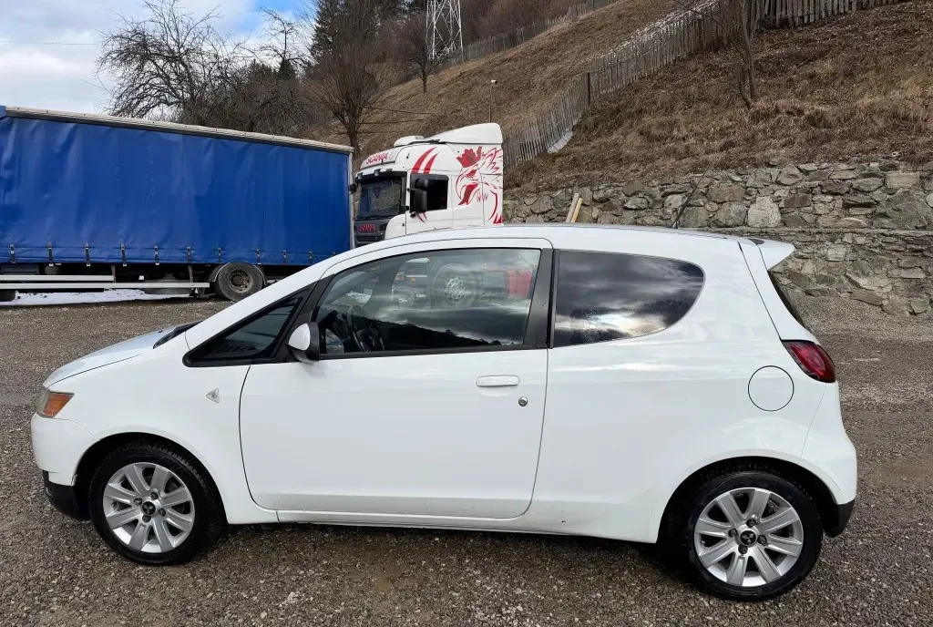 Mitsubishi Colt 1 3 Benzina 95 CP Euro5 2 600 eur