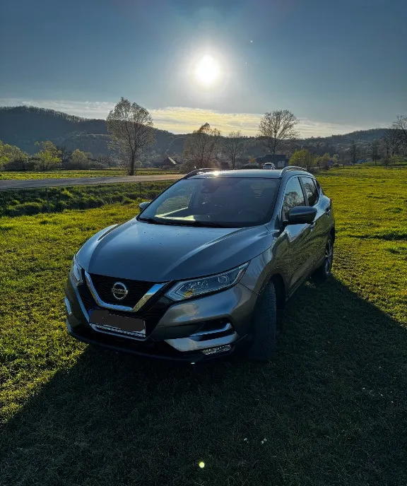 Nissan Qashqai 1 6 DCI Start/Stop X-TRONIC N-Connecta 13 500 eur