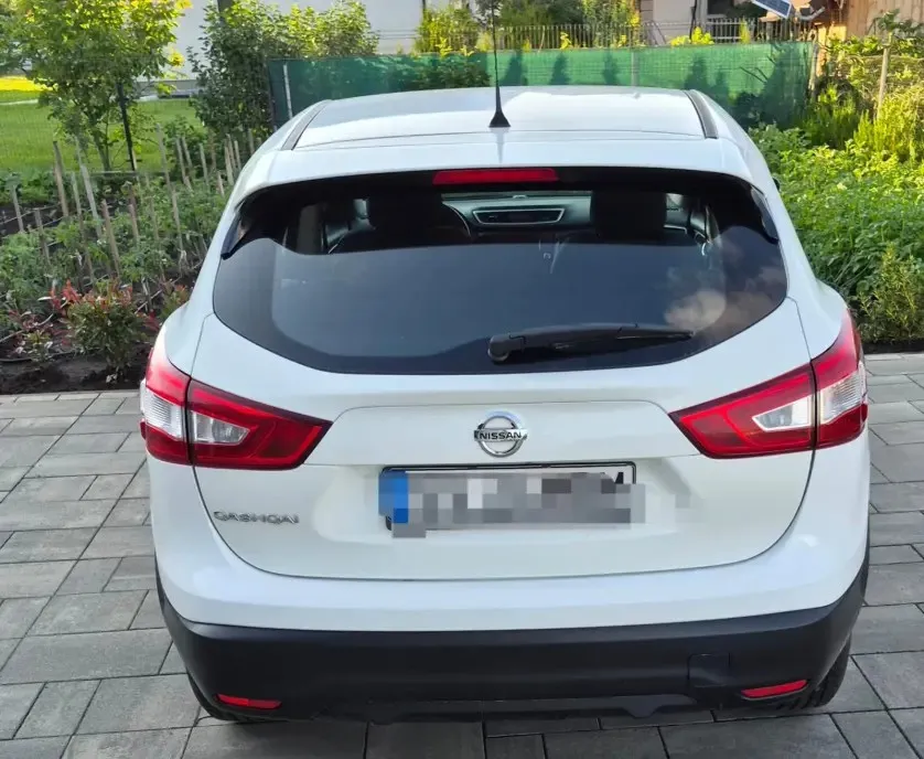Nissan Qashqai J11 10 350 eur