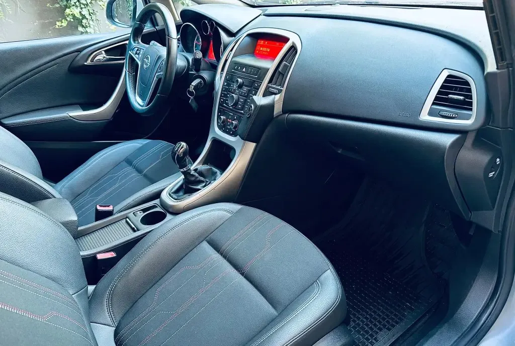 Opel Astra J 2012 1 7Diesel Euro 5 Clima Pilot Senz Park Scaune Incalzite 3 990 eur
