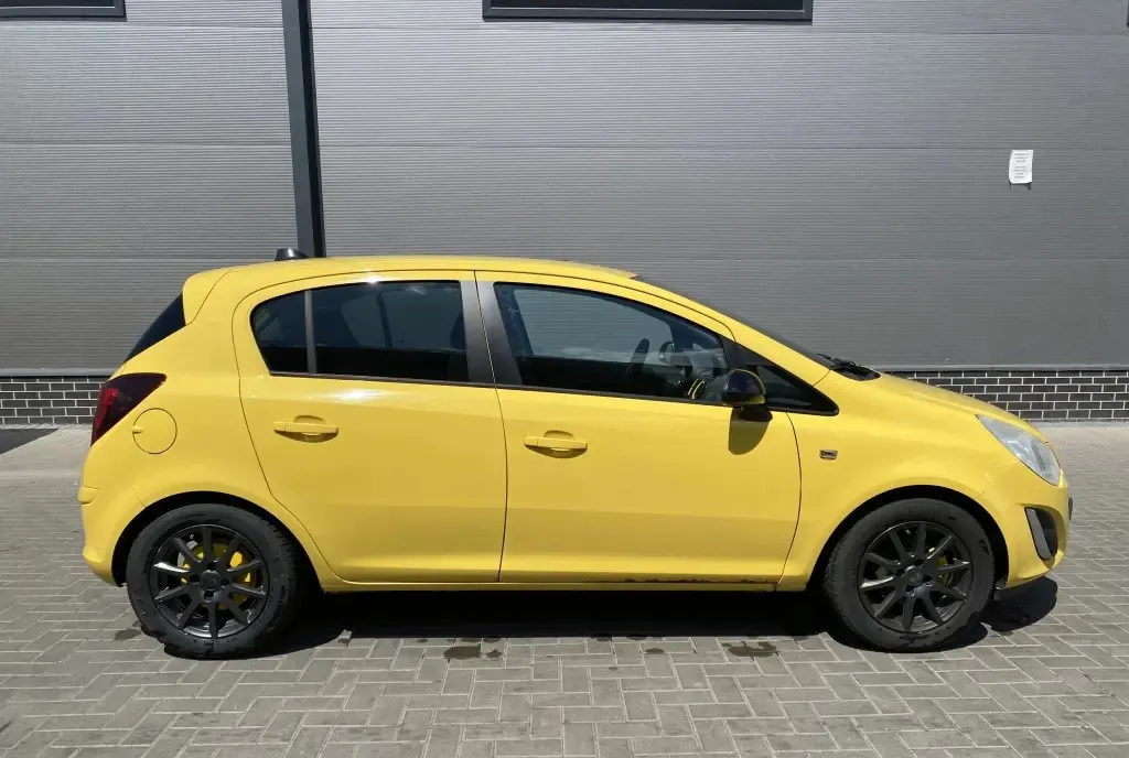 Opel corsa d poc line 2 200 eur