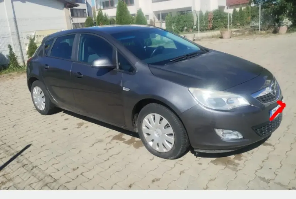 Opel Astra J 2011 2 500 eur