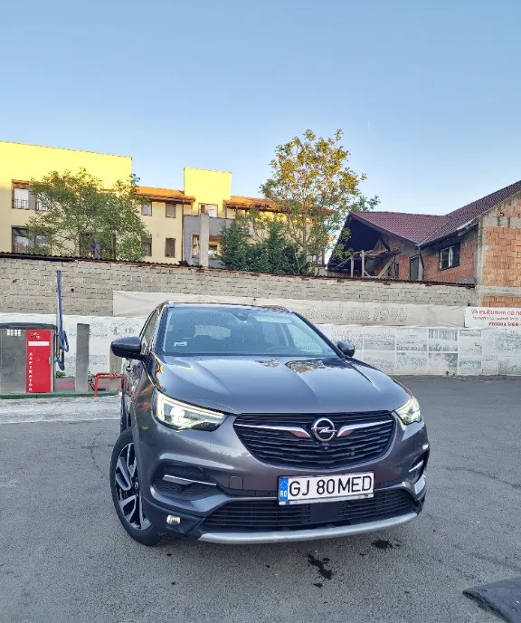 Opel Grandland x 8 500 eur
