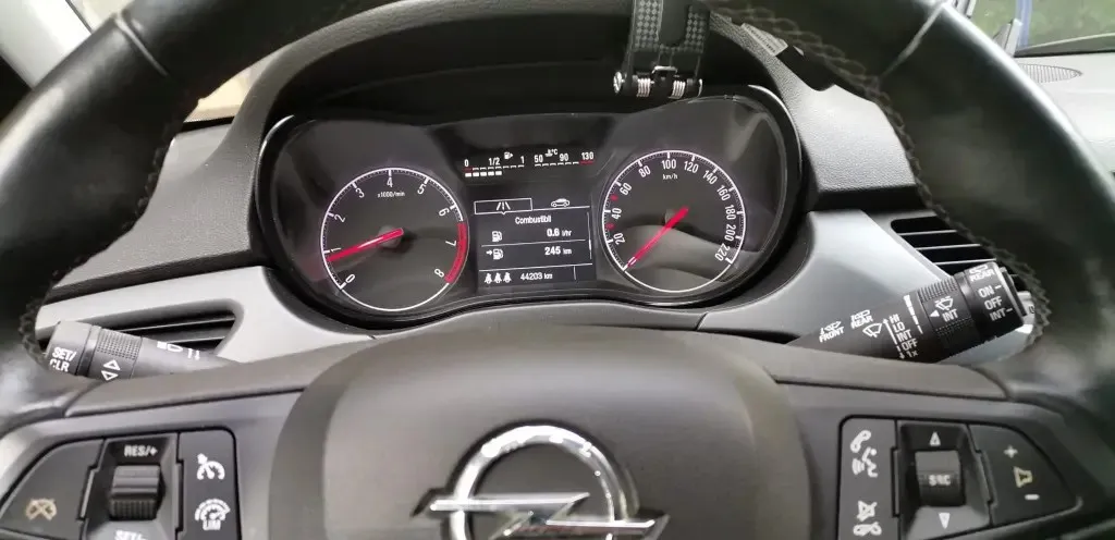 Opel Corsa an 2017-1 4 euro 6 8 500 eur