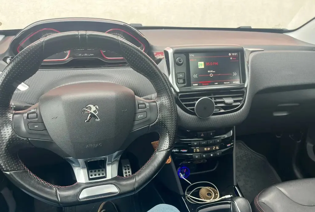 Peugeot 2008 8 500 eur