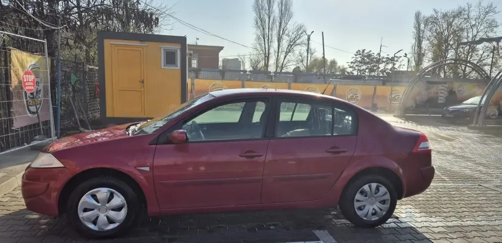 Renault Megane II Sedan 2008 - 89 500 km 2 749 eur