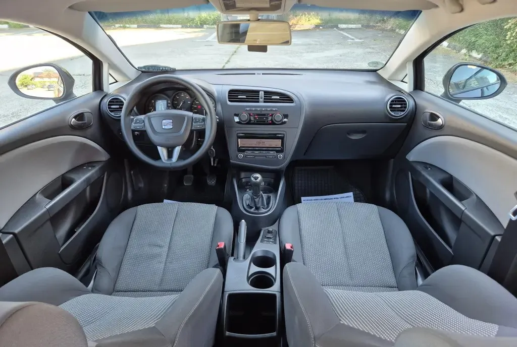 Seat Leon 2011 1 6 TDI 105 CP euro 5 / RATE fara avans 5 190 eur