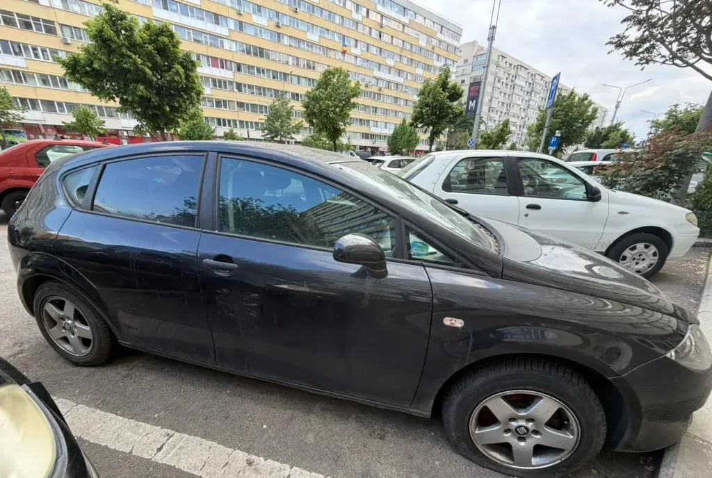 Seat leon 2009 si 1 700 eur