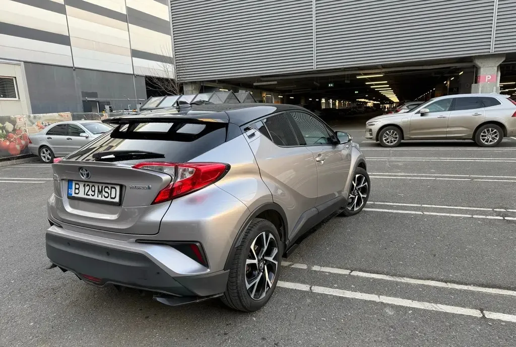 Toyota C-HR Hybrid Bi-Tone 2017 14 500 eur