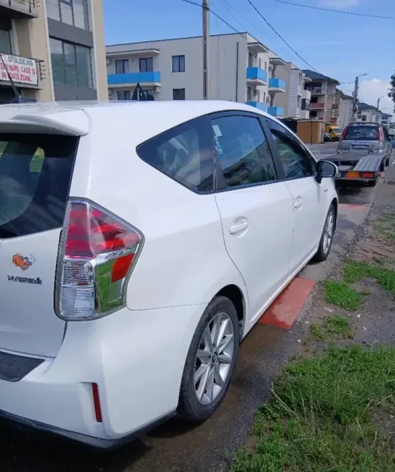 Toyota prius plus 9 500 eur