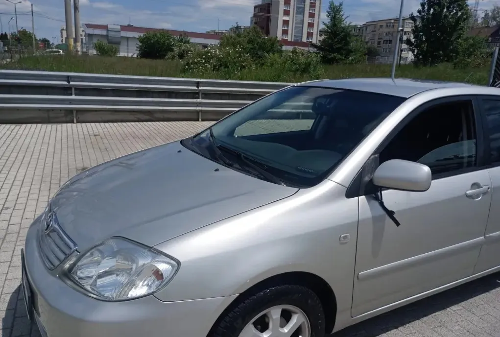 Toyota Corolla 2005 2 200 eur