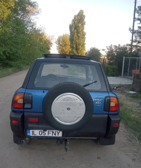 Autoturism Toyota RAV-4 3 400 eur