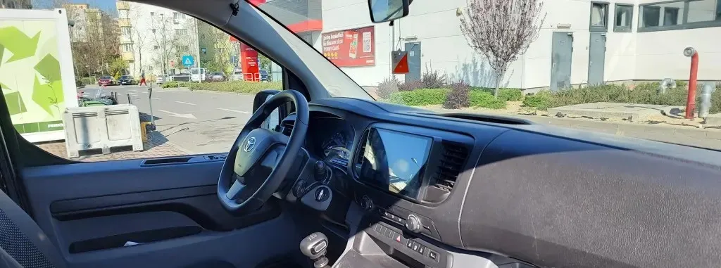 Toyota ProaAce Base L1 - 2022 primul proprietar - 8 1 locuri 20 300 eur