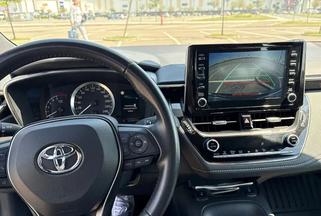 Toyota Corolla Touring Sports Hybrid 1 8 ndash 2021 TVA deductibil Automata 16 990 eur