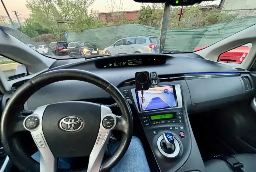 Toyota Prius 3 Hybrid Solar Trapa Fotovoltaica HUD Full LED 6 300 eur