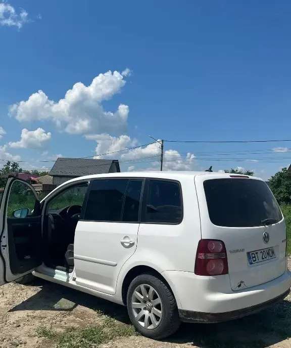 Volkswagen TOURAN 3 200 eur