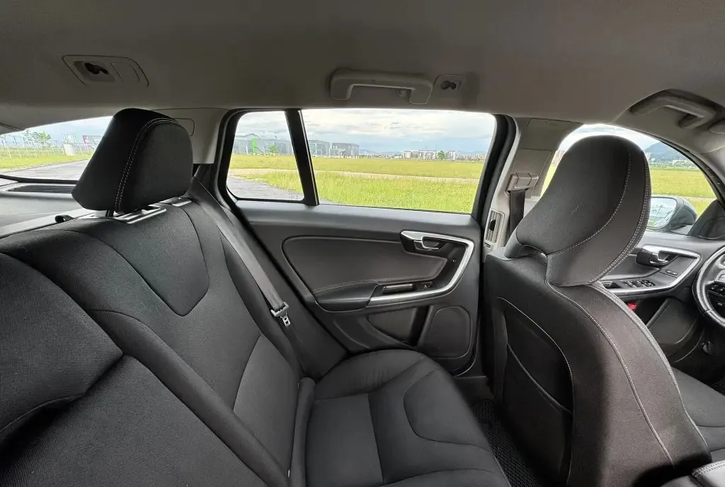 Volvo V60 2015 2 0 5 pistoane 9 500 eur