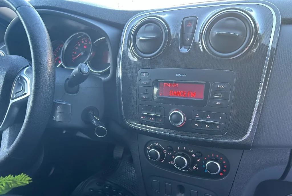 Dacia Logan MCV Laureate 2020 82 000 km 5 990 eur