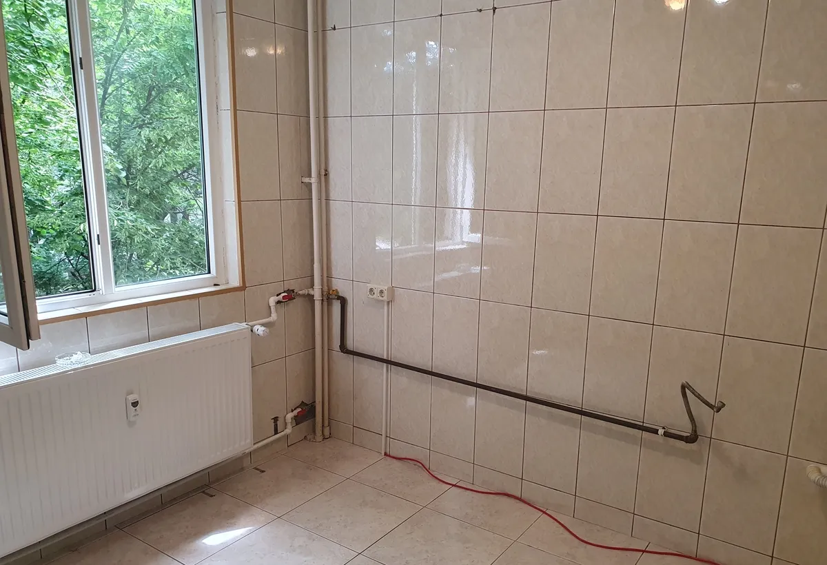 Drumul Taberei Valea Oltului 2 camere 1/4 bl 73 termopan liber 90000 E