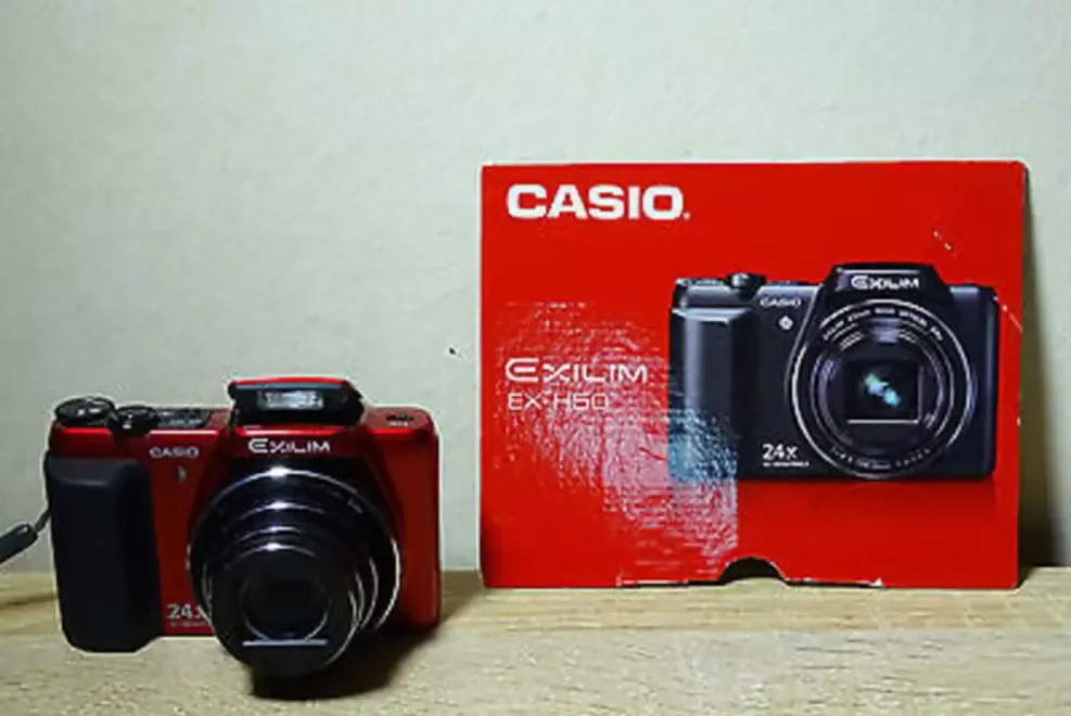 Foto digital 16MP Casio Exilim EX-H50 red / rosu