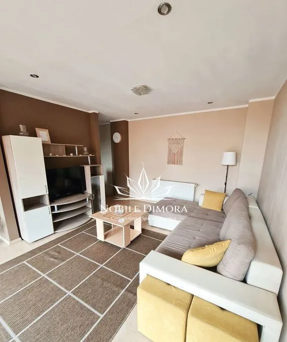Apartament spatios cu 2 camere si terasa la ultimul nivel