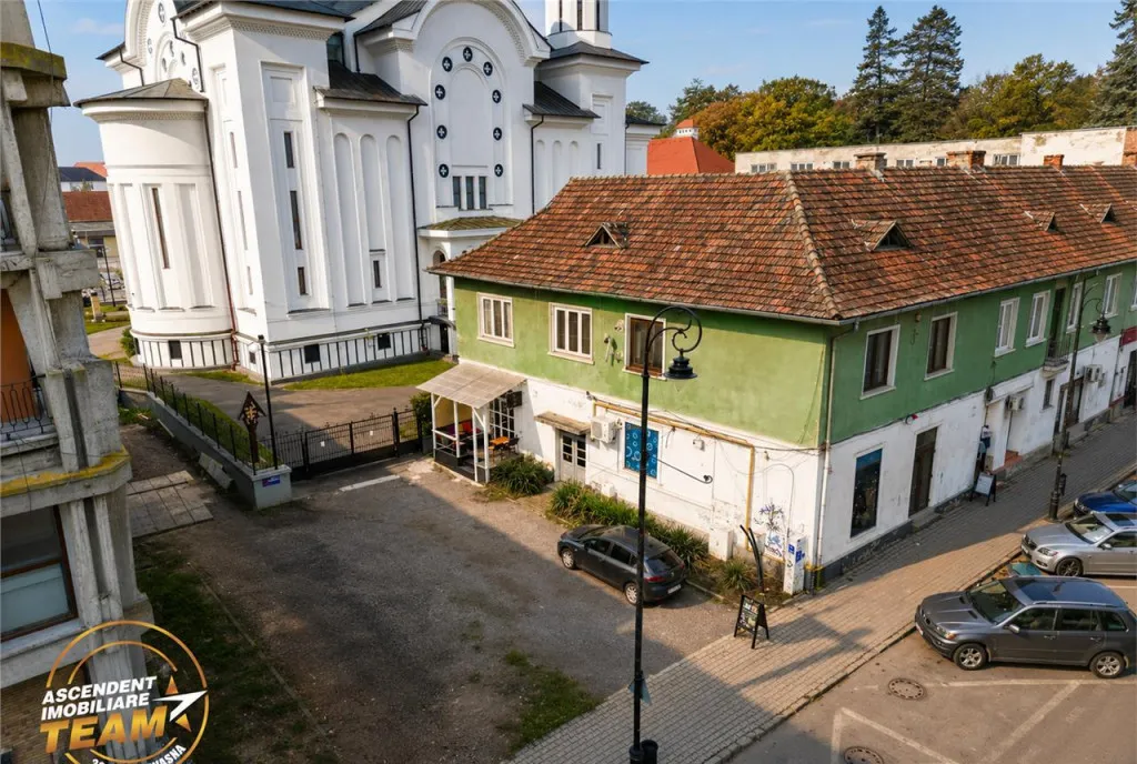 Film Spatiu comercial cu acces facil si vizibilitate Centr