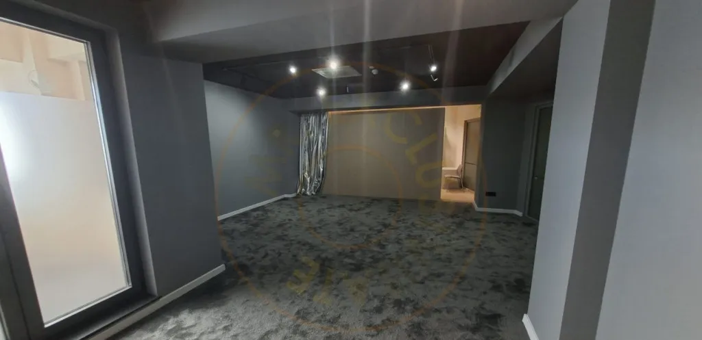 Spatiu Birou Ultracentral Pitesti zona Casa Carti 45 mp