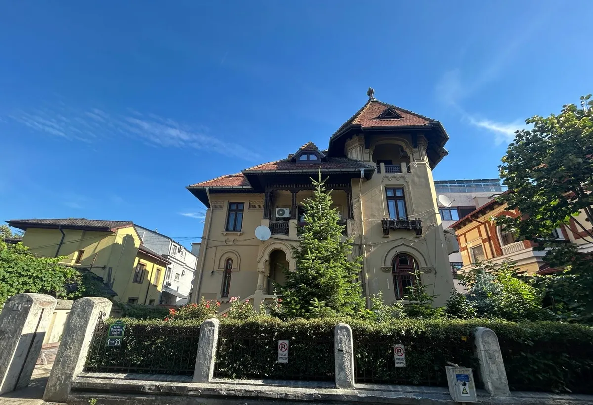 Capitale Aviatorilor Dorobanti ap 5 camere de inchiriat pretabil societate