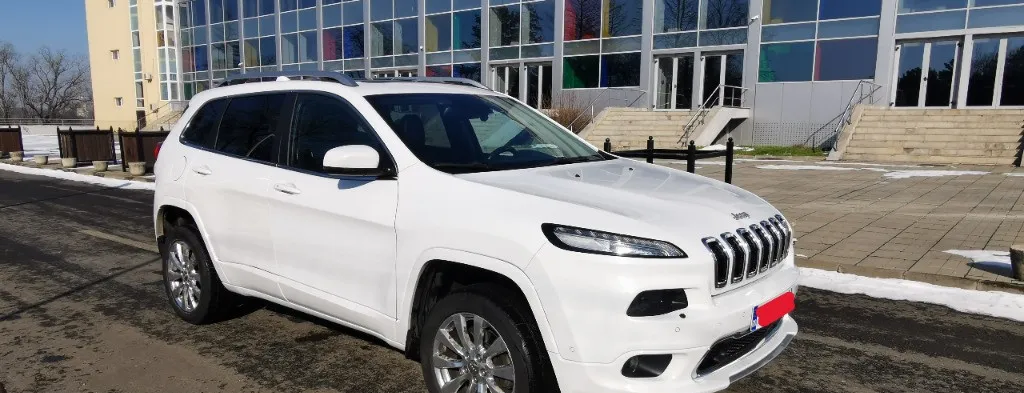 Jeep Cherokee 2016 200 CP 13 000 eur