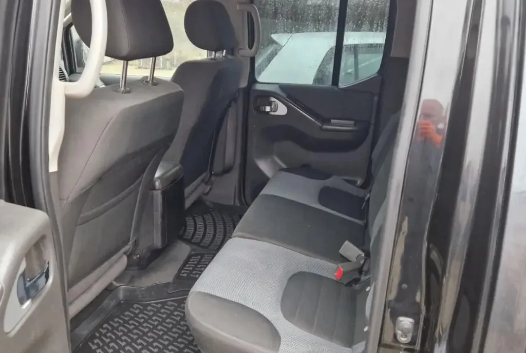 Nissan navara 2 5 dci 190 cp 4x4 2015 11 900 eur