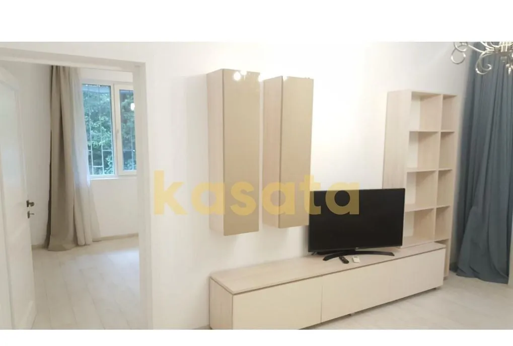 3 camere I parter I 64 utili I boxa I Ceaikovski