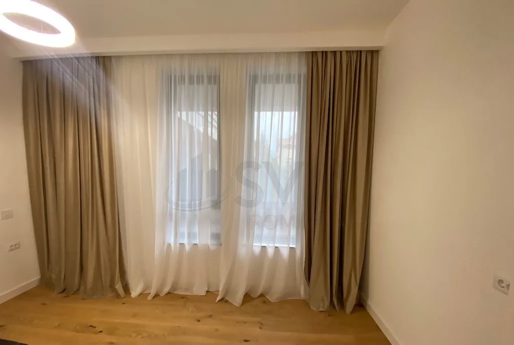 Apartament 3 camere cu 2 balcoane