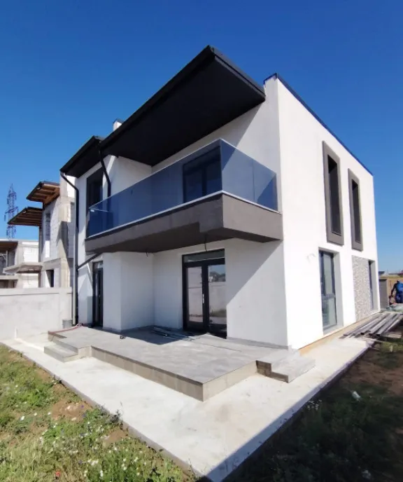 Casa Noua de Vanzare - Albesti langa Voila Ball