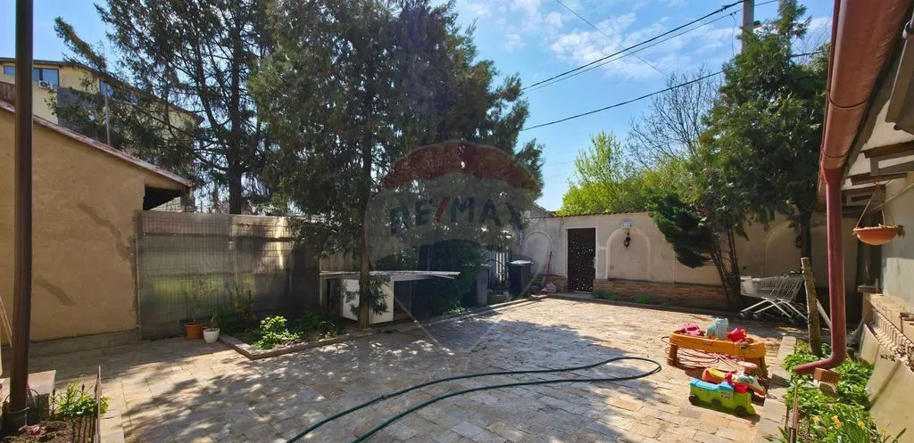 Vila individuala de vanzare - zona Lacul Morii
