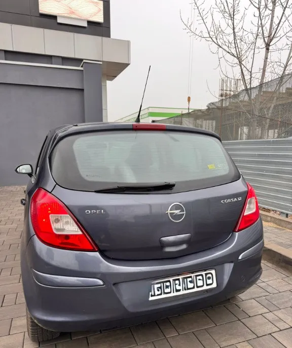 Opel Corsa 2008 benzina 1 400 eur