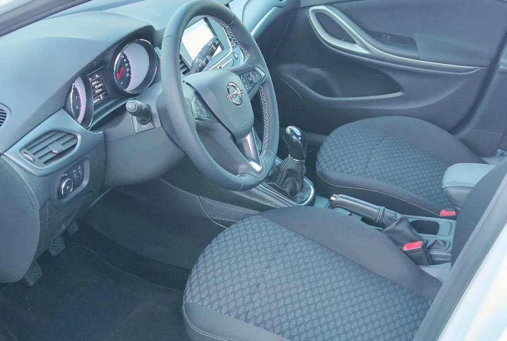 Opel Astra K-2020/senzori /navi 3D/E6/Garantie/Km reali 7 490 eur