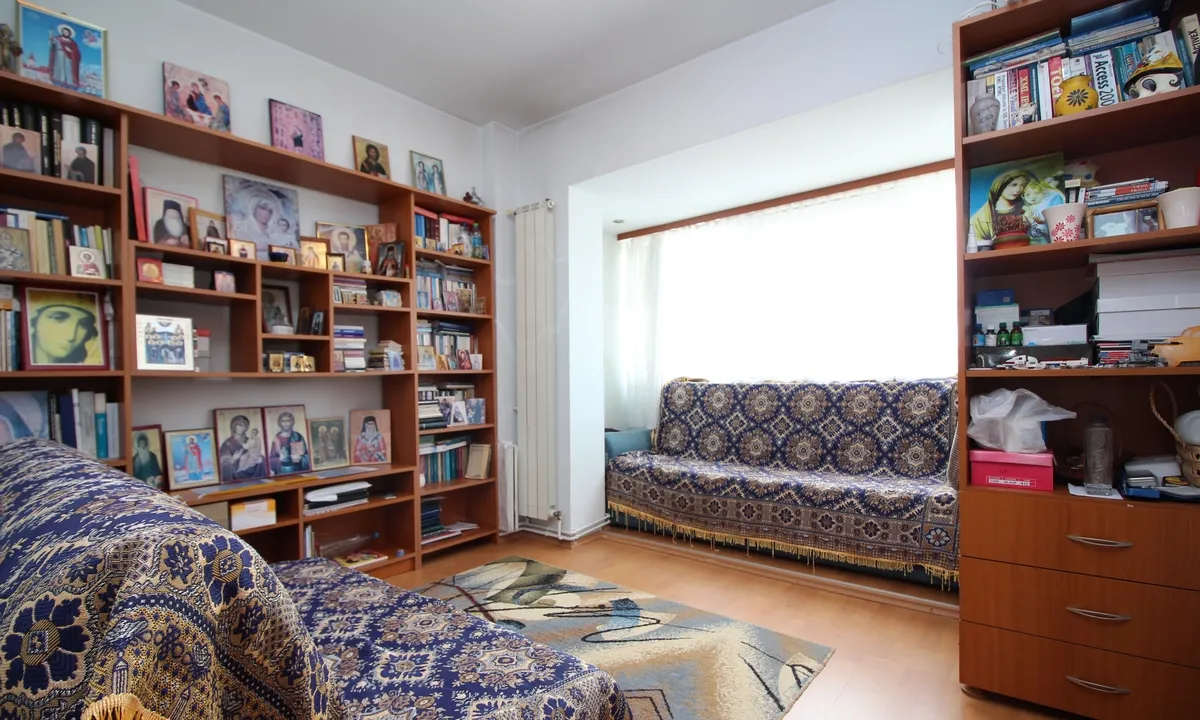 Crangasi Ceahlau centrala proprie 3 camere cu living de 31 mp