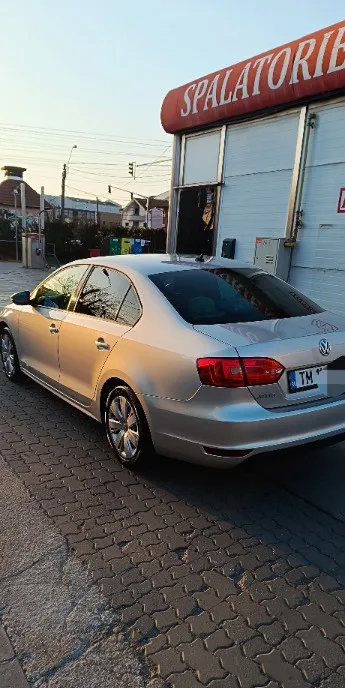 VW Jetta An 2011 1 6 TDI Euro5 manuala 5 500 eur