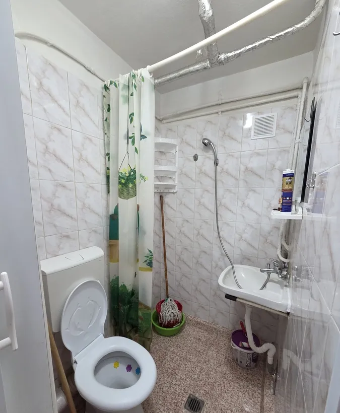 Piata Resita Berceni garsoniera confort 3 proaspat renovata