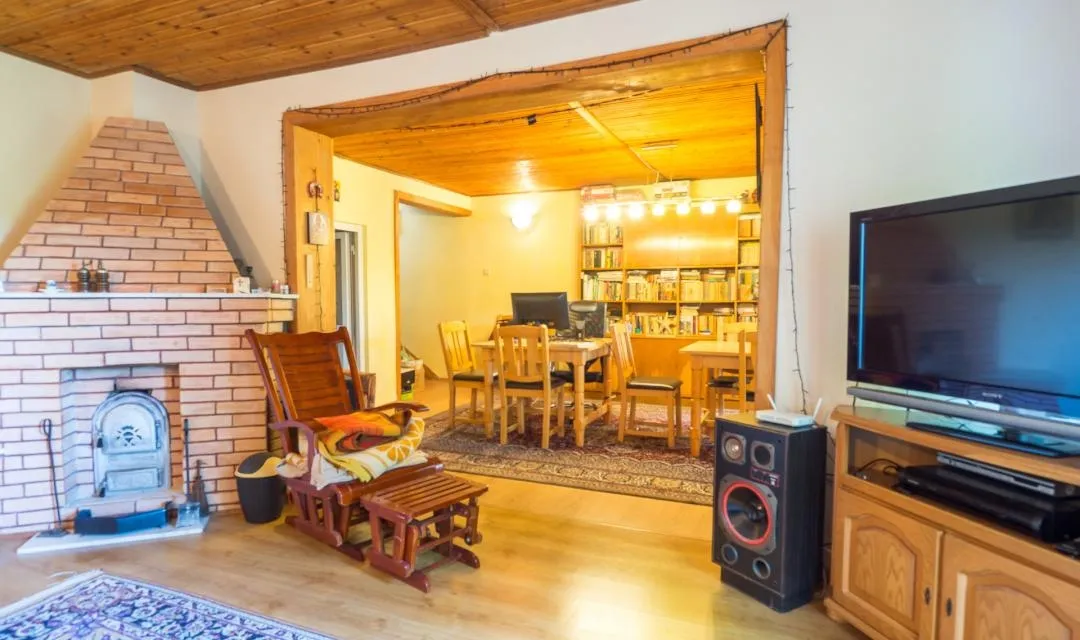 Fagetu Prahova vila 5 camere posibil pensiune livada 160 mp utili curte 850 mp