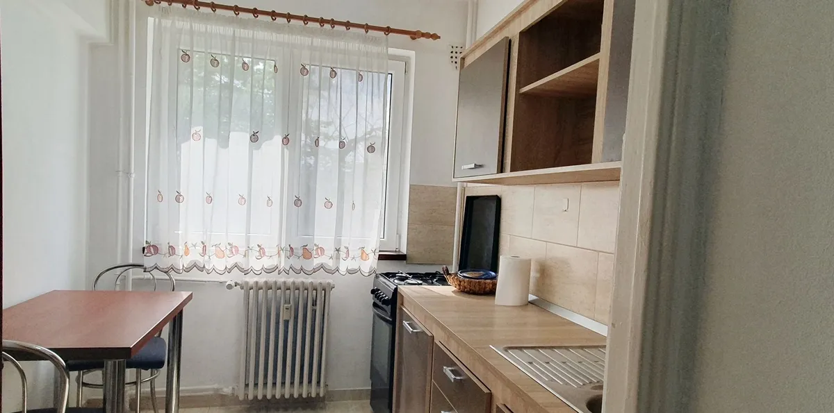 Titan zona Policlinica Burdujeni apartament 2 camere parc metrou