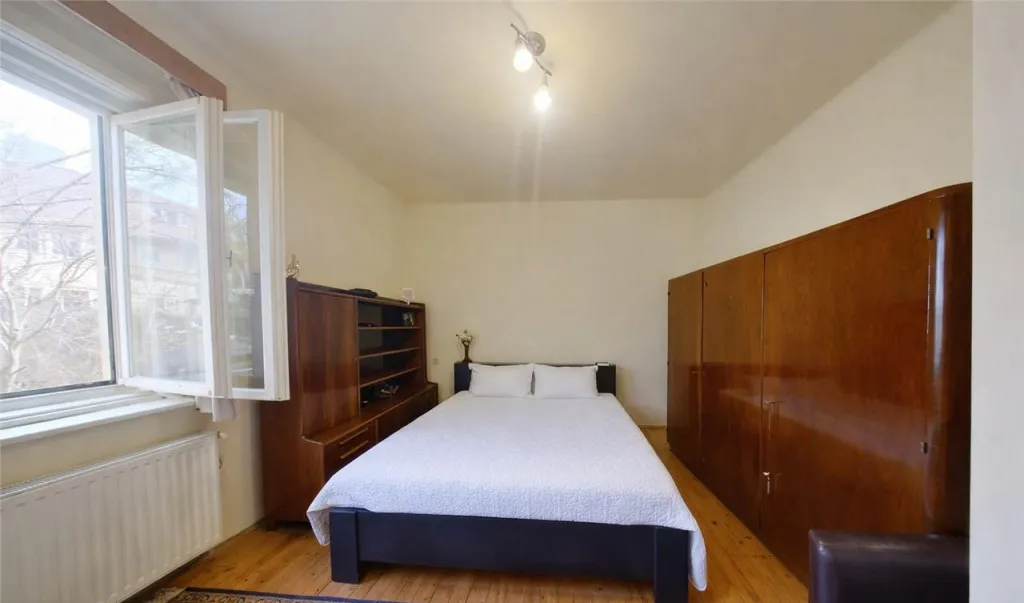 Imobil cu gradina verde in ariere placuta facilitati Trac