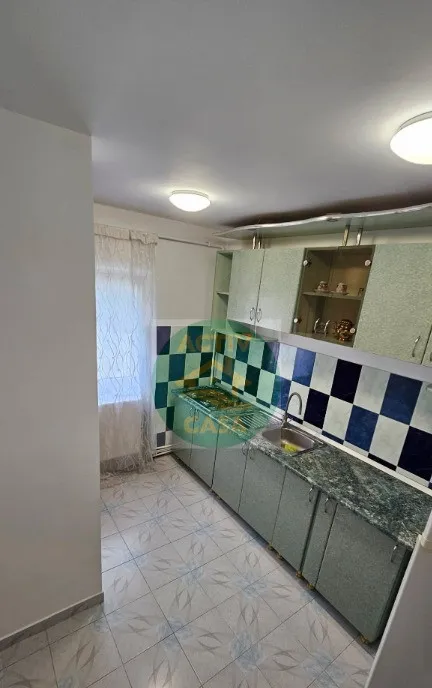 Apartament 3 camere de inchiriat