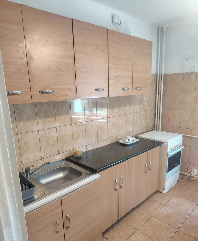 Metrou Dristor apartament 2 camere de inchiriat pret negociabil