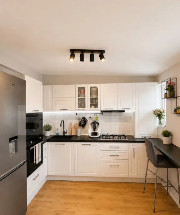 Apartament de vanzare cu 3 camere 73 mp parcare 2 bai